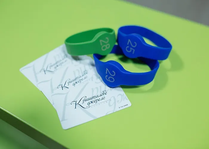 Feriested Kryshtaleve Dzherelo